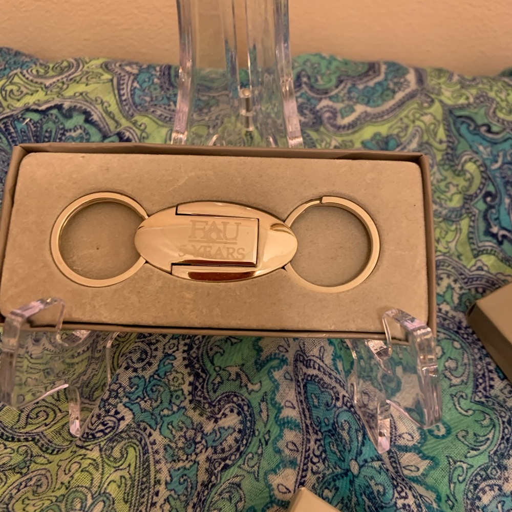 FAU double keychain